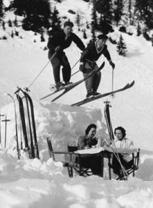 Chamonix History Of Skiing In The Alps Kirsteen Mackenzie